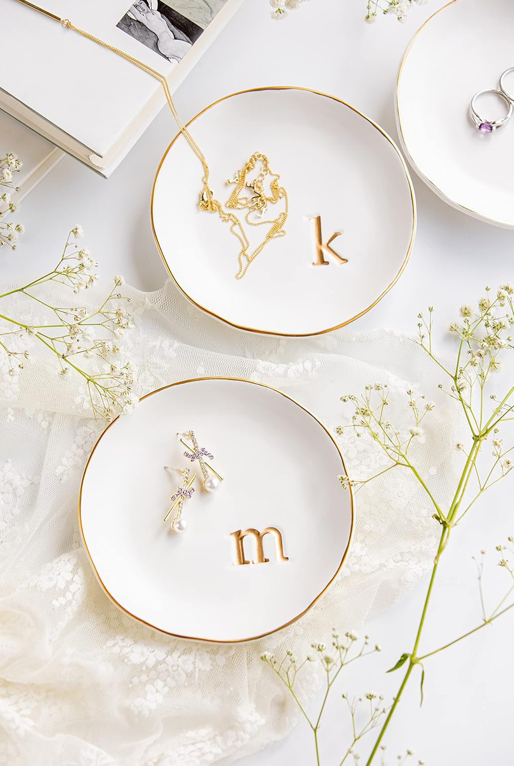 - Ceramic Jewelry Tray, Decorative Trinket Dish for Rings Earrings Necklaces Bracelet Watch Keys, Birthday Mother'S Day Christmas Gift for Women, 4.75", White Surface (M)